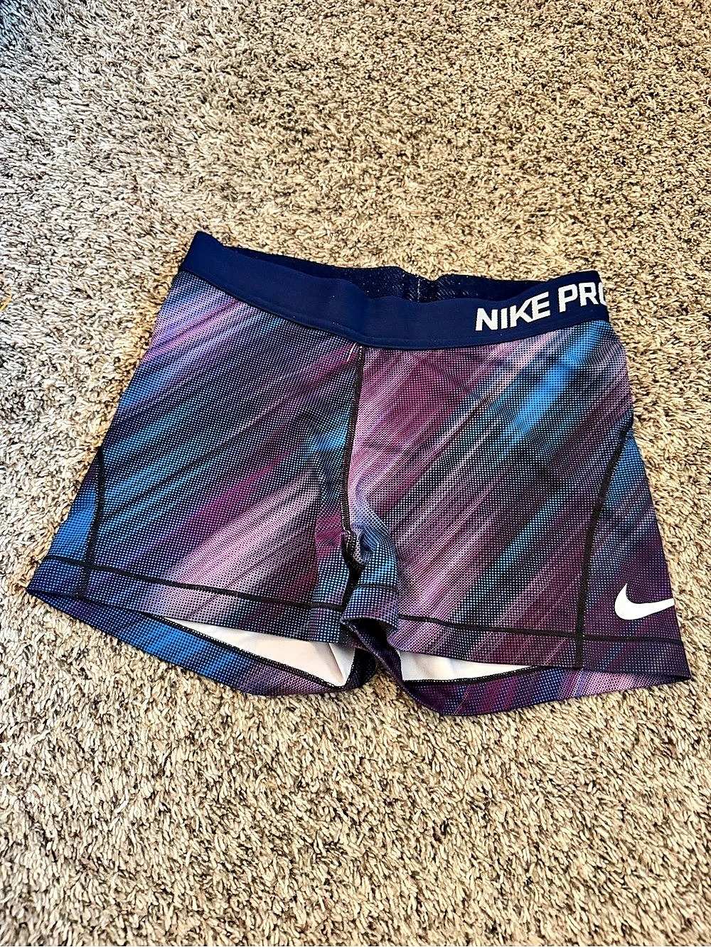 Nike Pro Mid-Rise 3" Printed Training Shorts Purple & Blue Medium